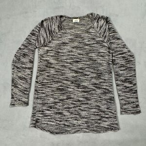 Old Navy Black and White Sweater M